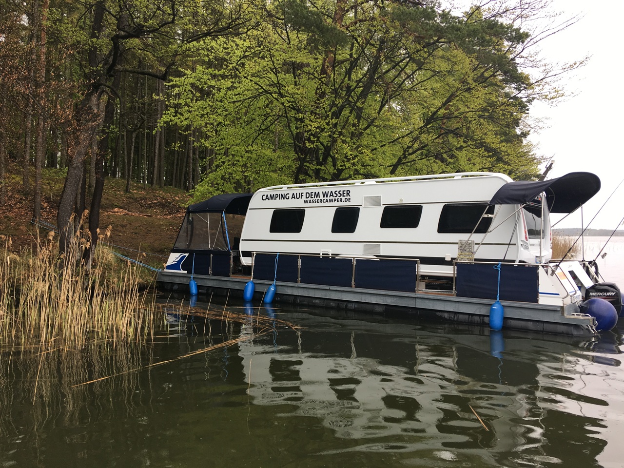 Camping auf dem Wasser