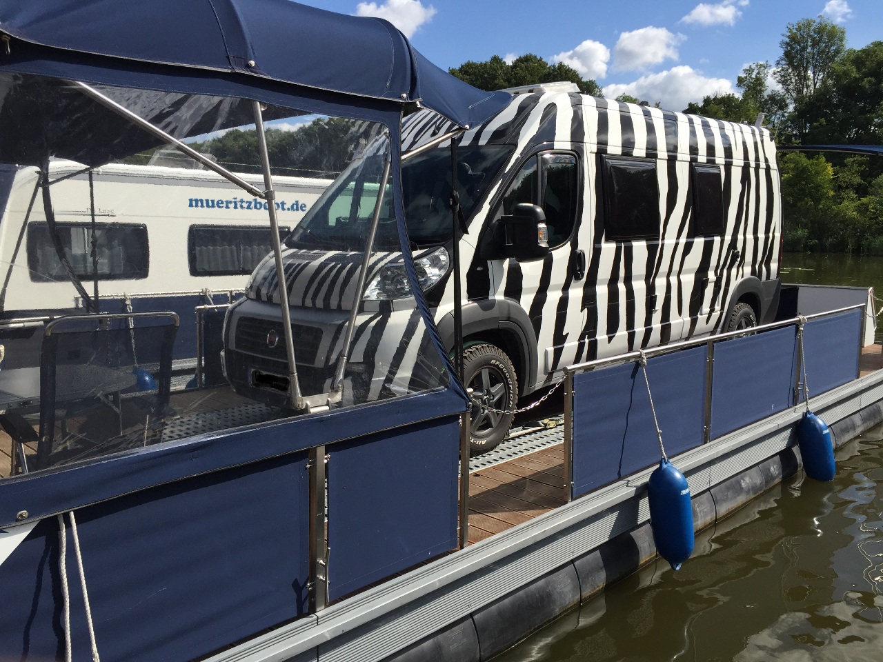 Wasser-Camper | Camping auf dem Wasser mit dem eigenen Wohnmobil