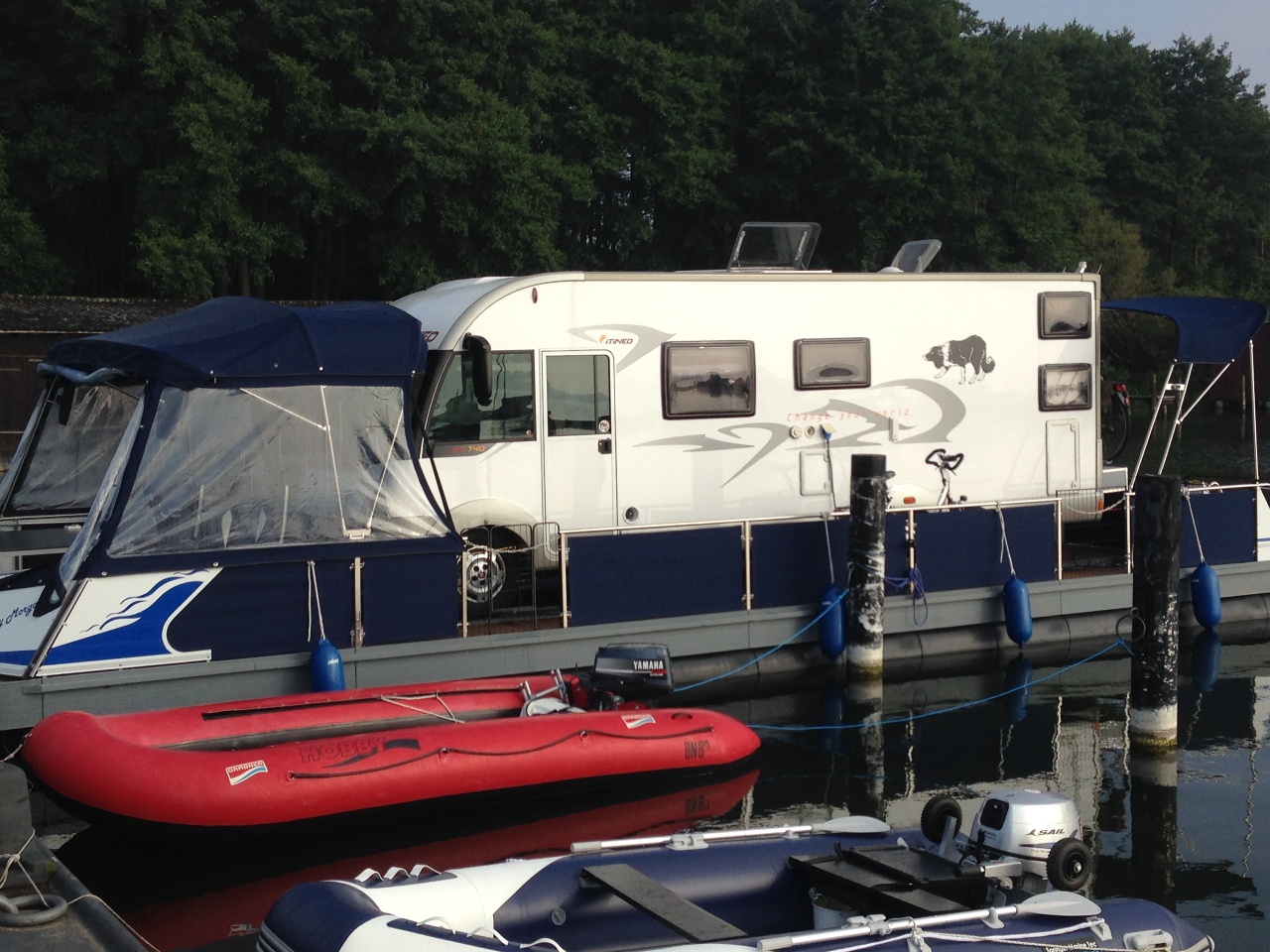 Wassercamper | Camping auf dem Wasser mit dem eigenen Wohnmobil