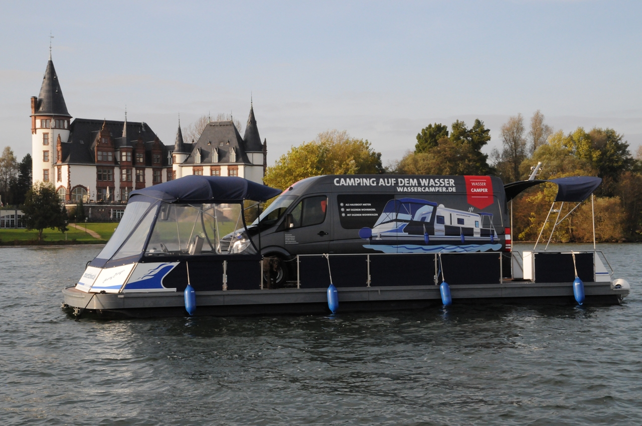 Hausboot mieten | Camping auf dem Wasser mit dem eigenen Wohnmobil